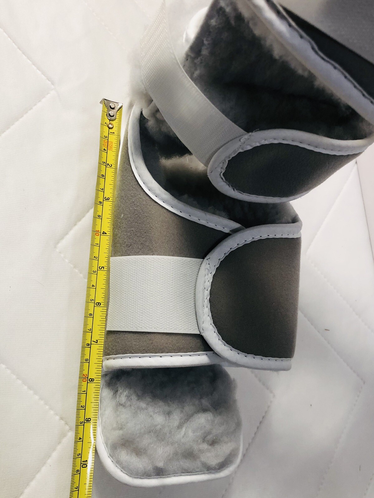 DJ Orthopedics Procare Porous Walking Boot with Poly/Pile Universal EUC
