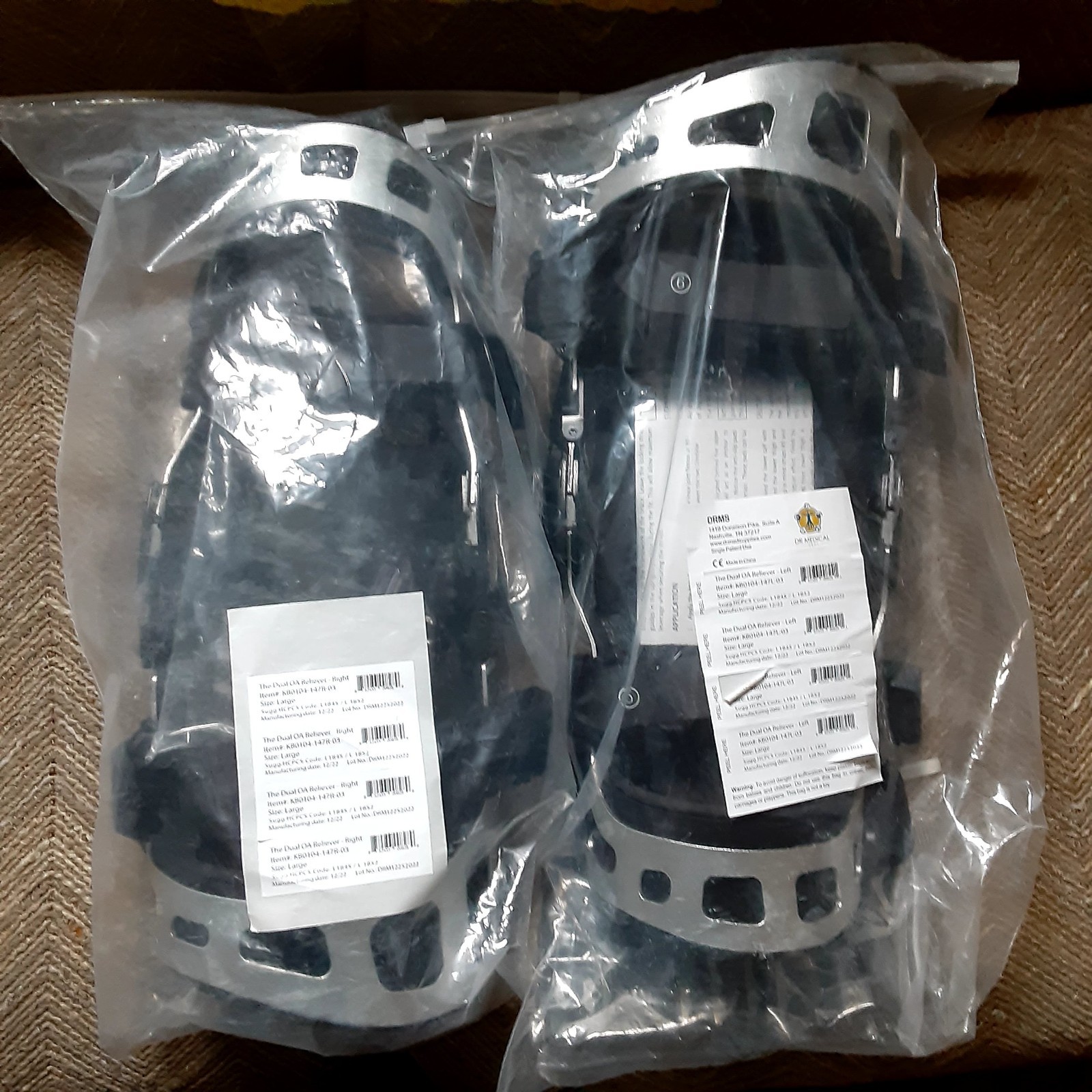 Knee Braces DR MEDICAL DUAL OA RELIEVER -LEFT AND RIGHT-SIZE LARGE-NEVER USED!