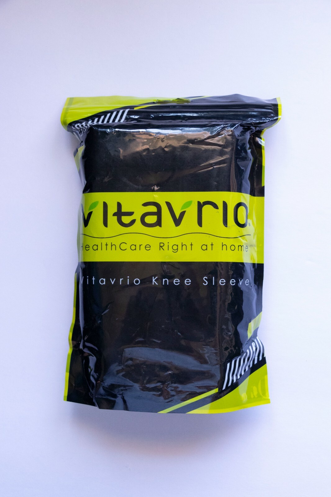 Vitavrio Knee Compression Sleeve Non Slip Breathable Large L Black Blue Pair