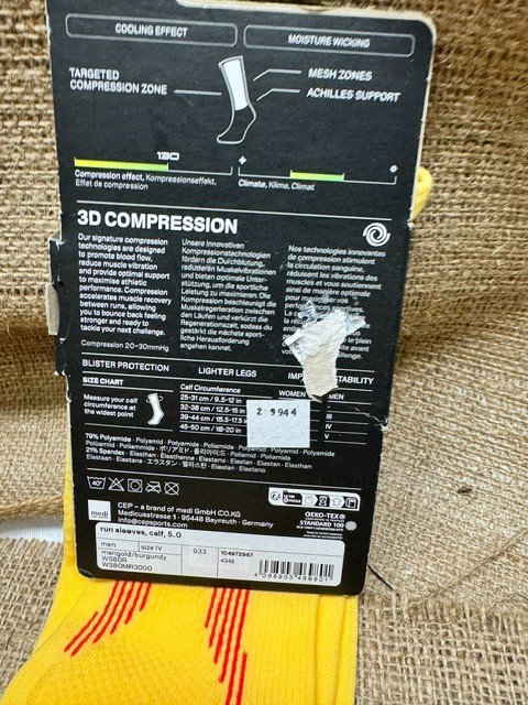 CEP Men’s Running Compression Calf Sleeves -size lV (39-44cm/15.5-17.5in)-YELLOW