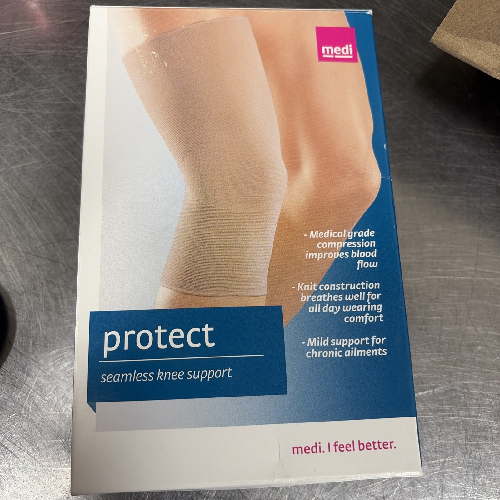 Mediven Seamless Knit Knee Support Silicone Top Band (Beige) Medium 60203