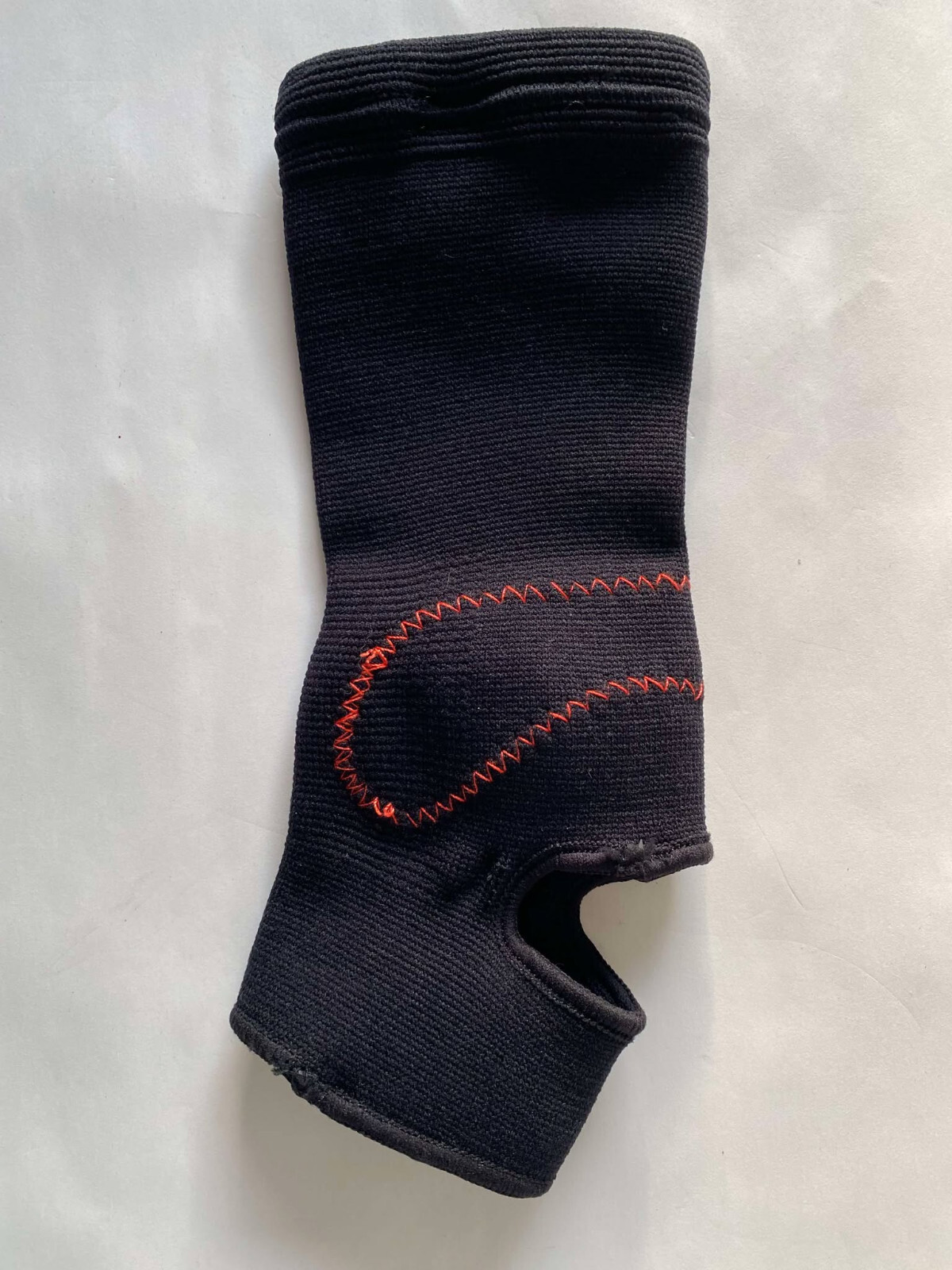 ACE Compression Ankle Support Small/Medium – Two Compression Zone NEW ( no box )