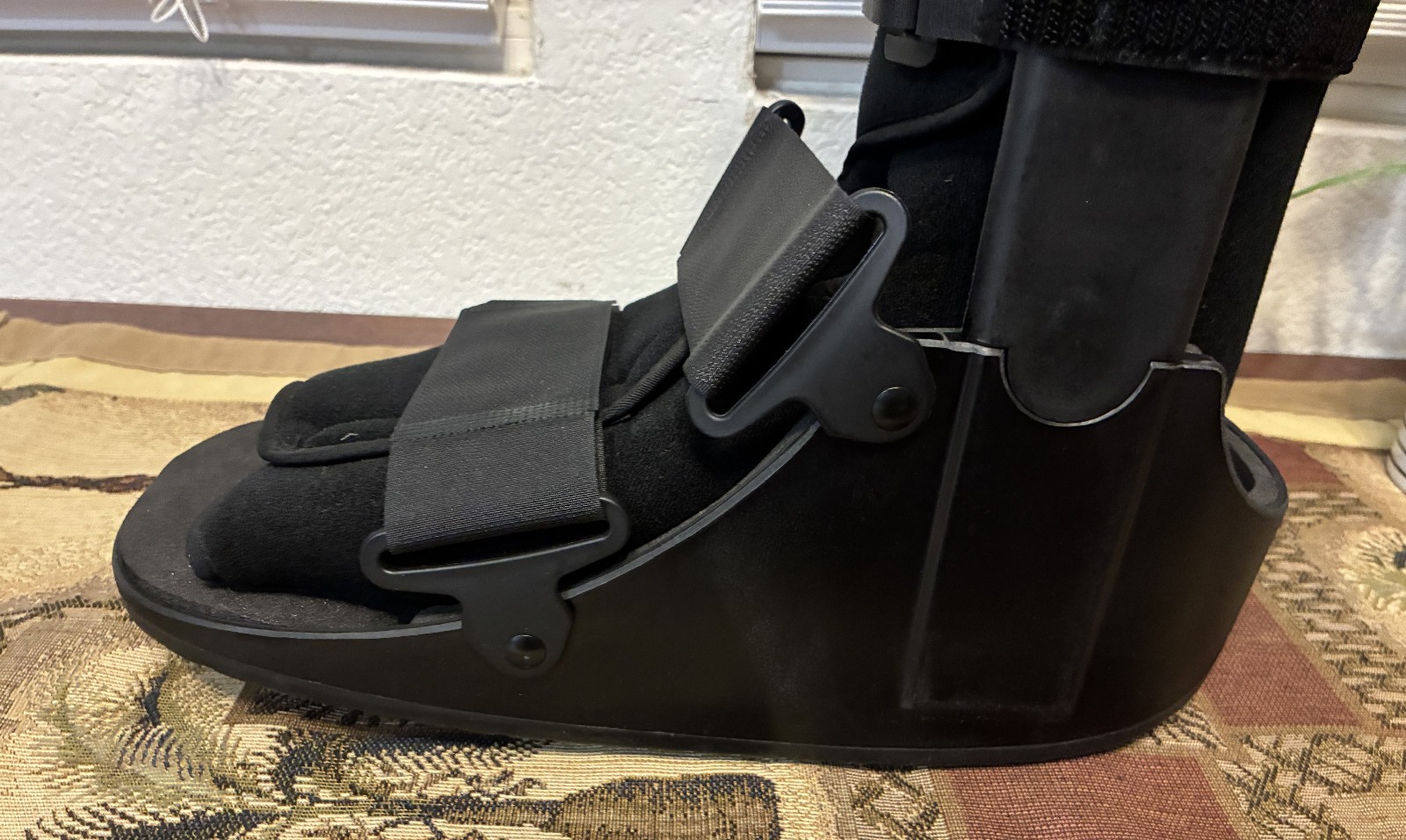 United Ortho Tall Air Cam Walker Fracture Boot Large LG Black Universal L / R