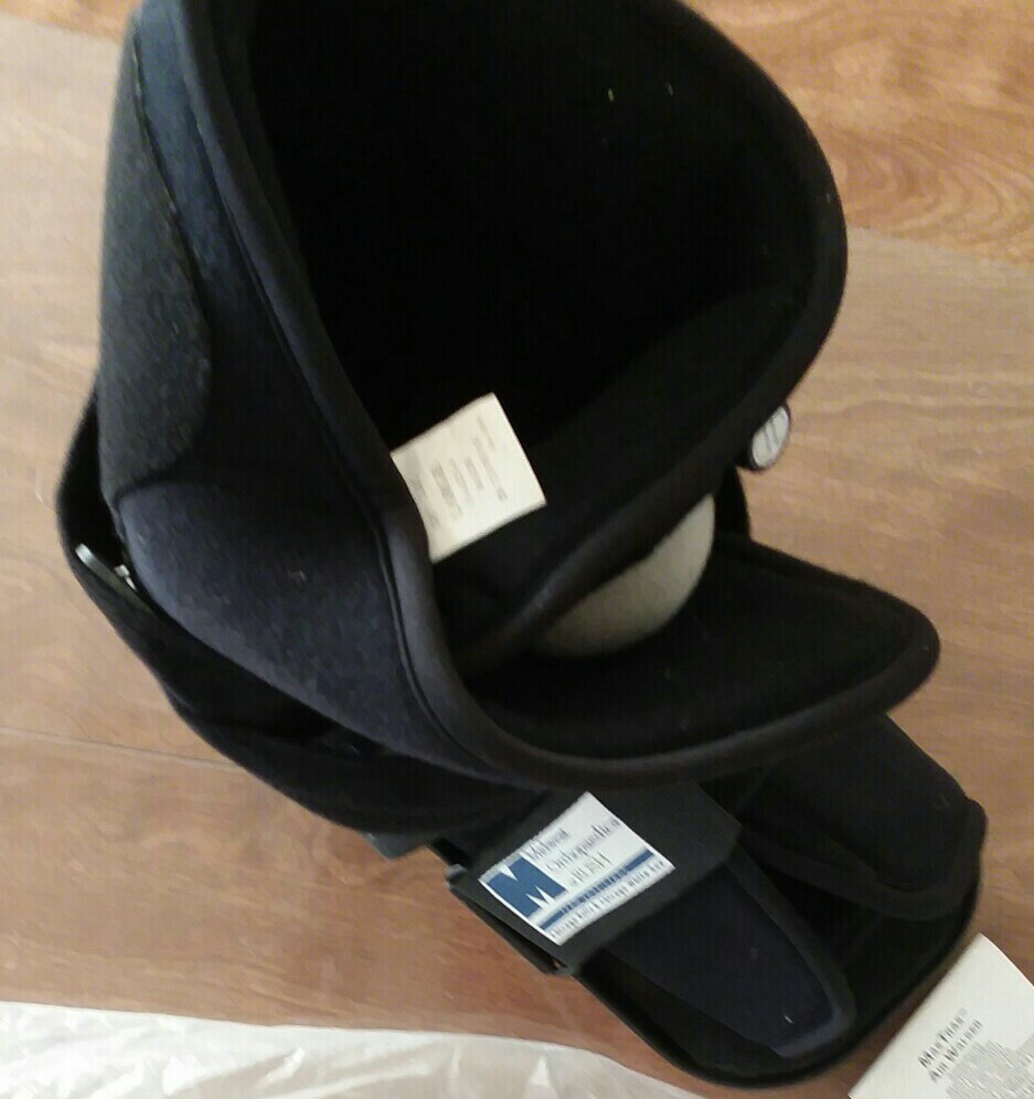Ankle Support Boot Large Adjustable MaxTrax Air Walker German Made by Procare 