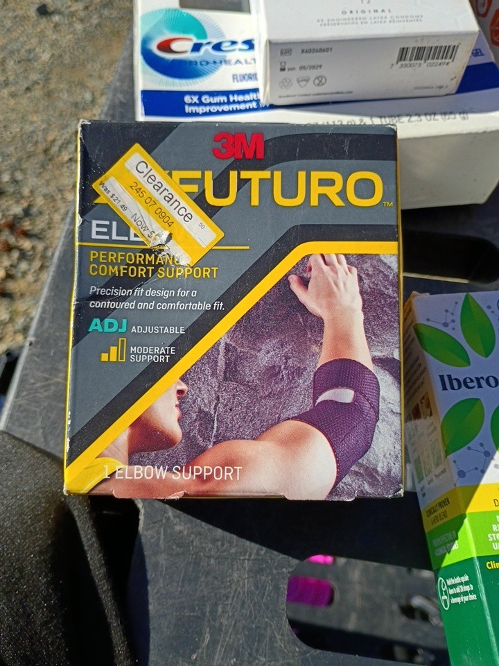 3M Futuro Elbow Performance Comfort Support Adjustable Moderate