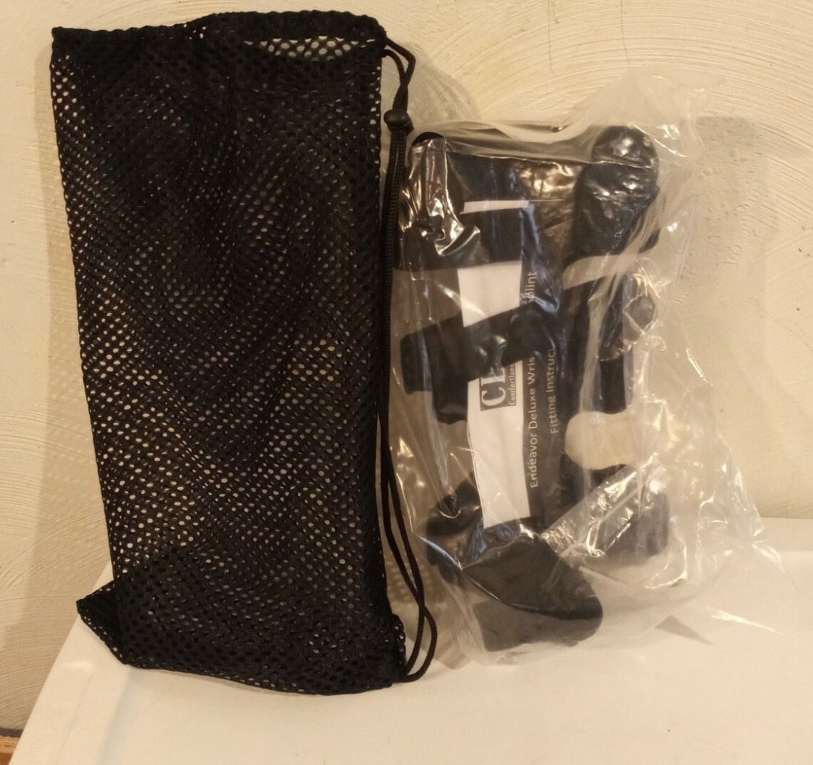 Comfortland Medical Endeavor Deluxe Wrist/Hand Splint 31-500 New with Hand Grip