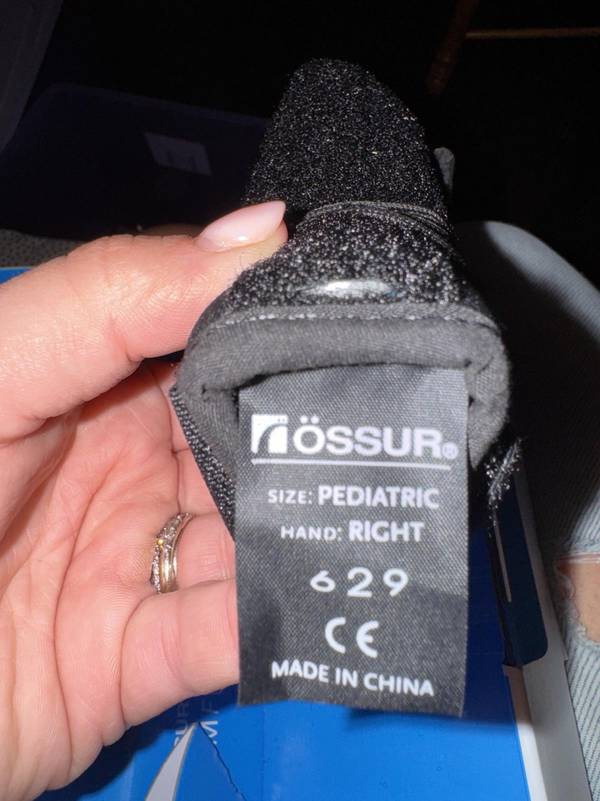 Pediatric Thumb Universal Right Wrist Brace Ossure Formfit L3809