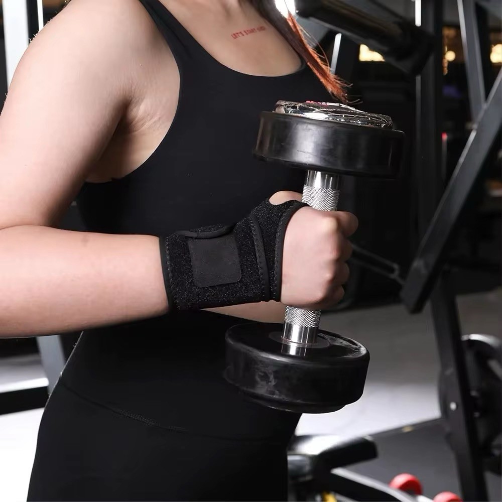 Right / Left Wrist Hand Brace Support Carpal Tunnel Sprain Arthritis Gym Sports