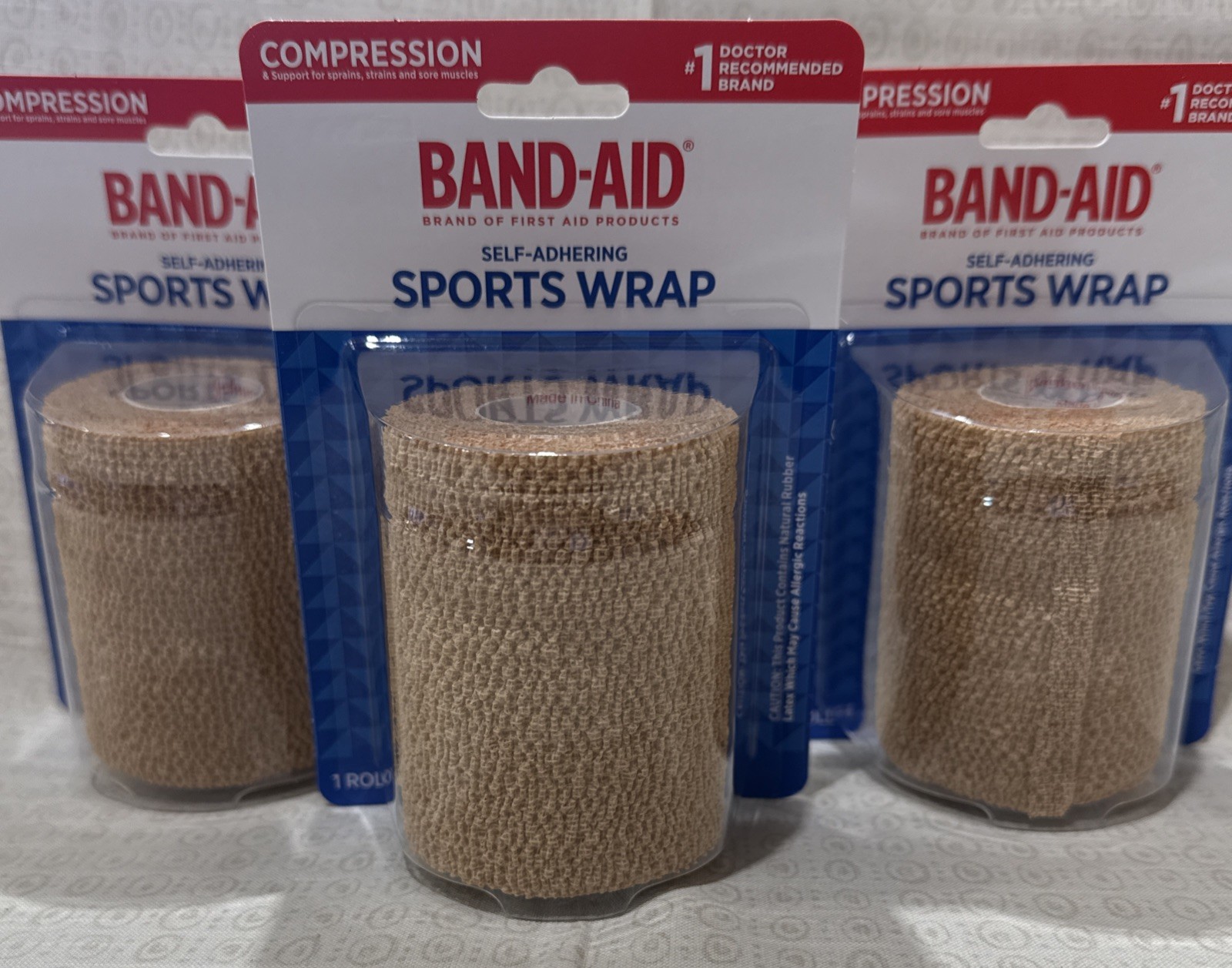 3-Band-Aid Compression Self-Adhering Sports Wrap, 1 Roll 3″ × 2.2 Yds Each