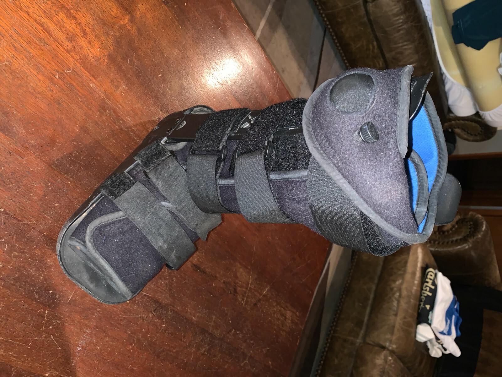 Breg Adjustable Black Walking Boot – Fractured/Broken leg, foot, ankle