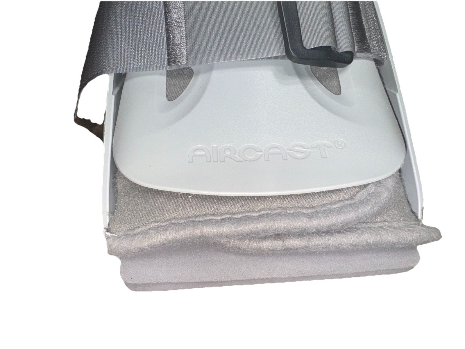Aircast DJO Softstrike Inflatable Size Large Gray Walking Boot w/locking Wheel
