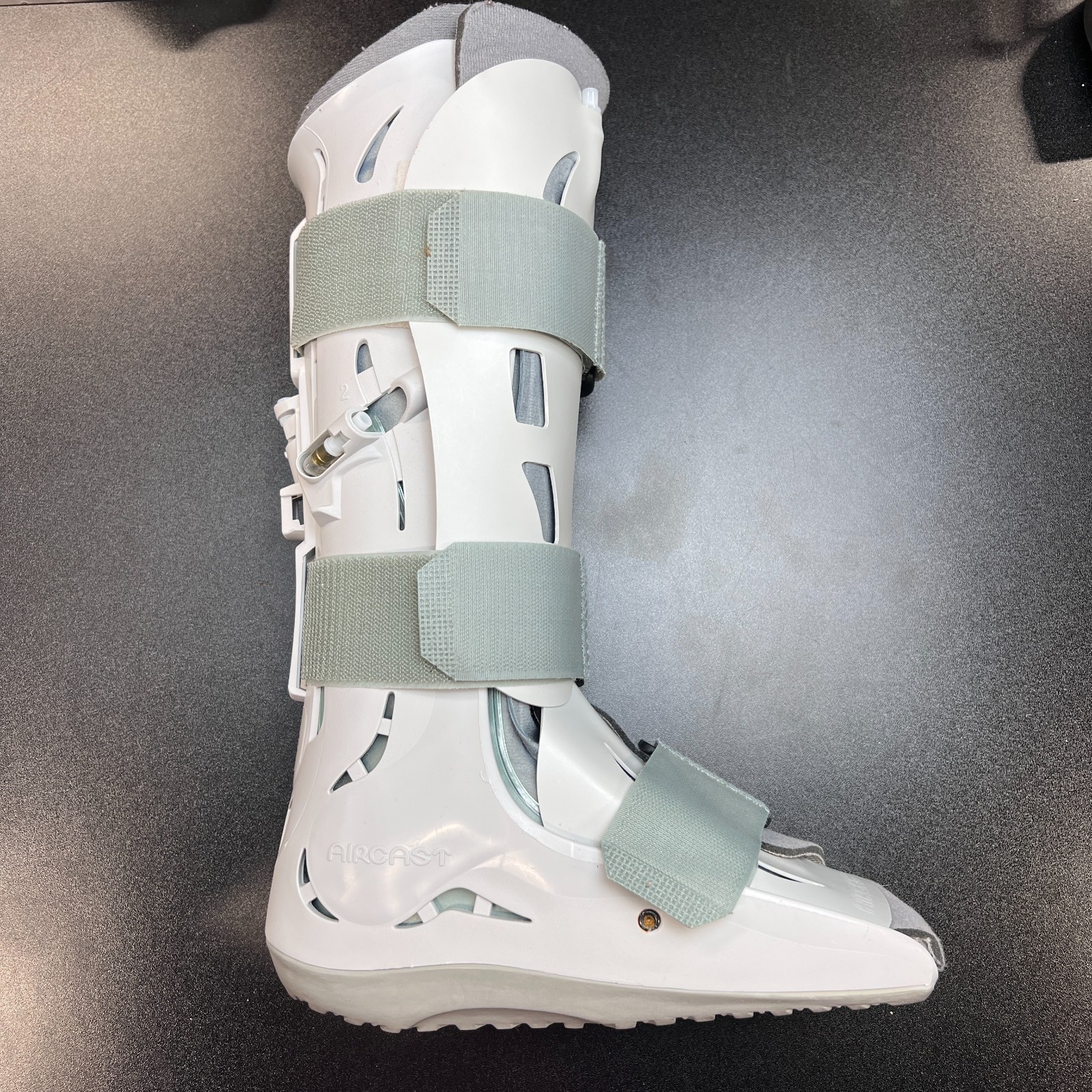 Aircast XP Walker Boot Small 01P-S Pneumatic Orthopedic Foot Brace with Pump