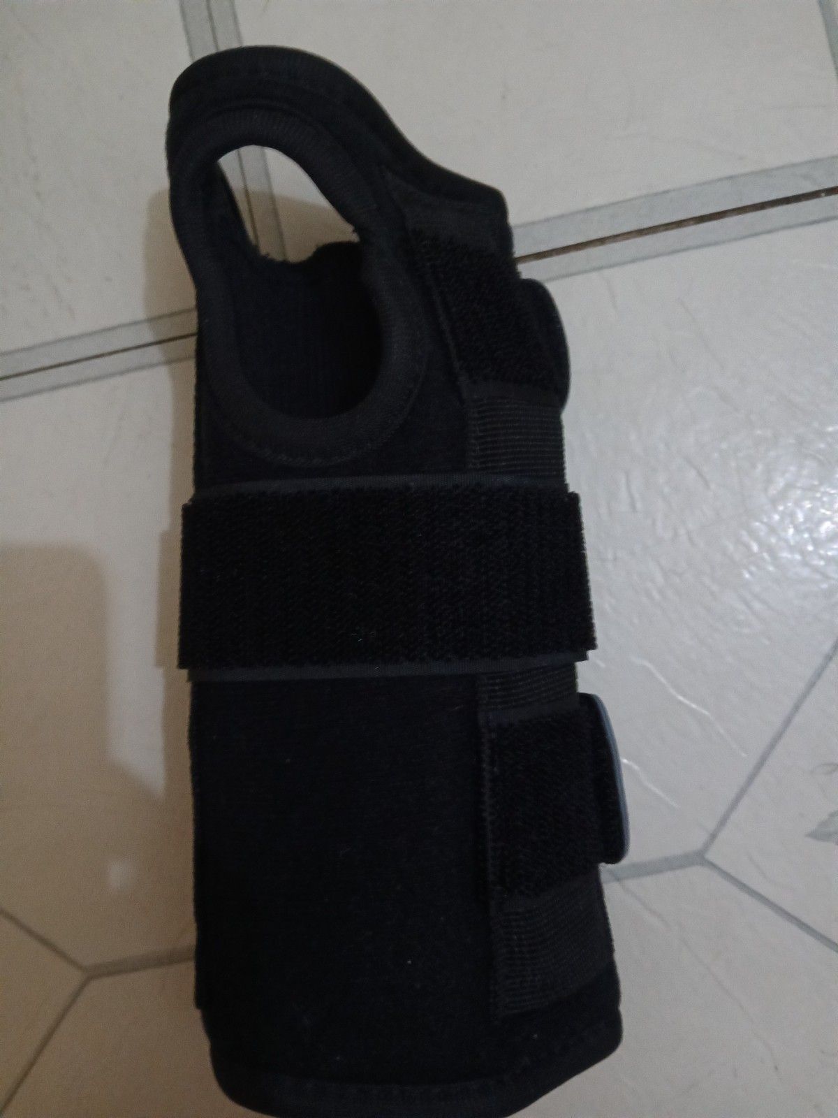 Exos Short Arm Fracture Brace for Left Thumb Open Design, Size Small