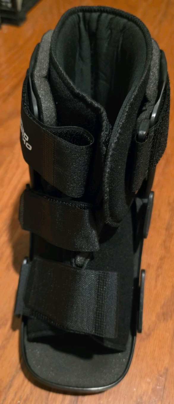 United Ortho USA14013 Adult Short Cam Walker Fracture Ankle Small Boot Black