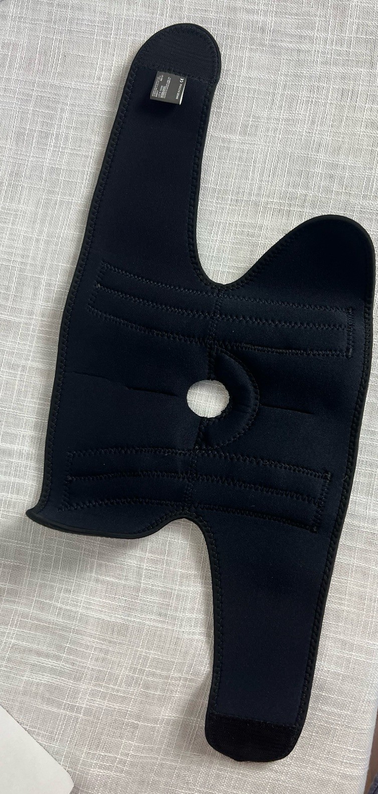 Mueller Adjustable Knee Brace Support, Black, One Size Fits Most