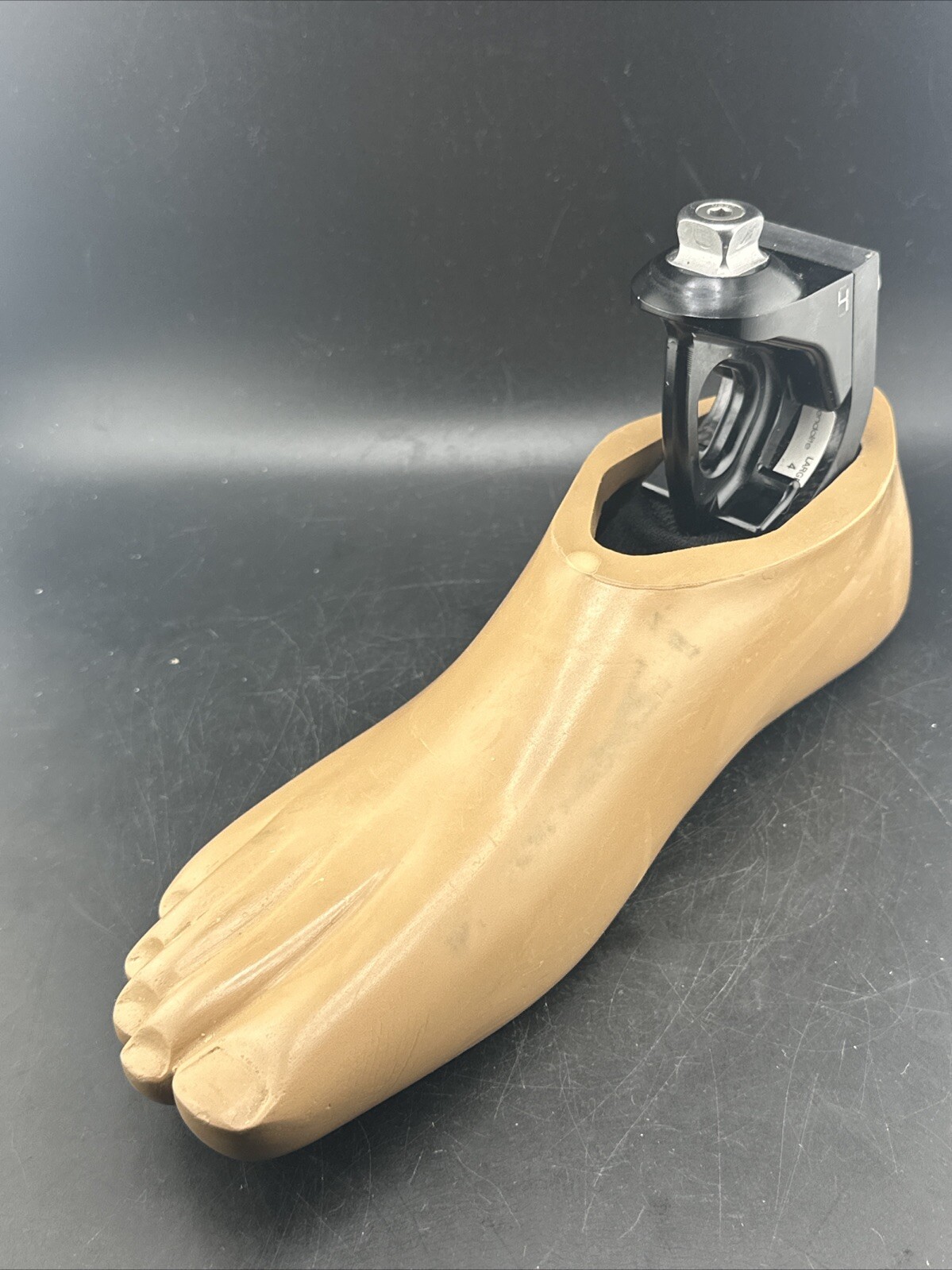 Blatchford Elite 2 Prosthetic Foot. Size 28. Category 4. Right Foot. Great Cond