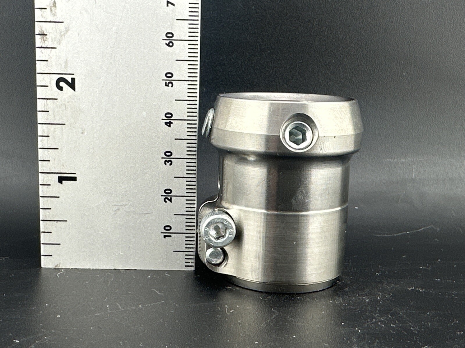 Bulldog Prosthetic Tubeclamp Tube Clamp Fits 30mm Diameter Pylon TCA-2S Titanium