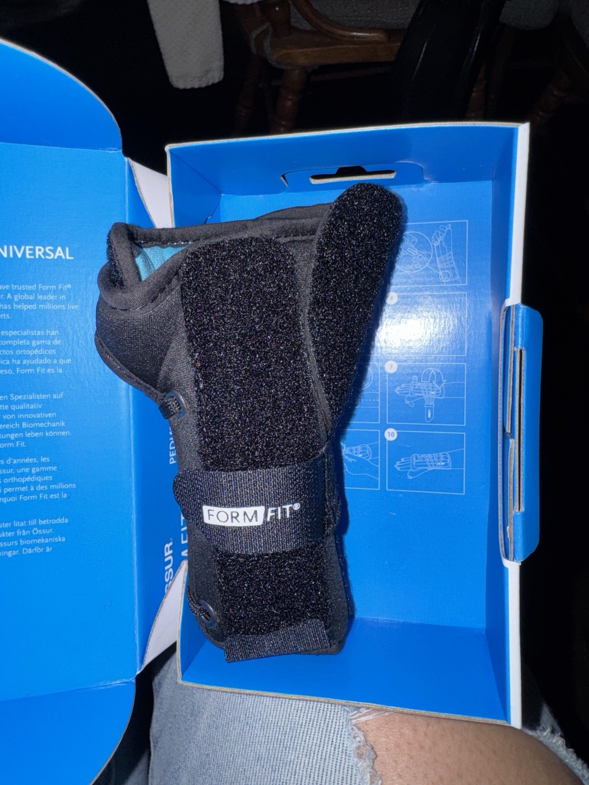 Pediatric Thumb Universal Right Wrist Brace Ossure Formfit L3809