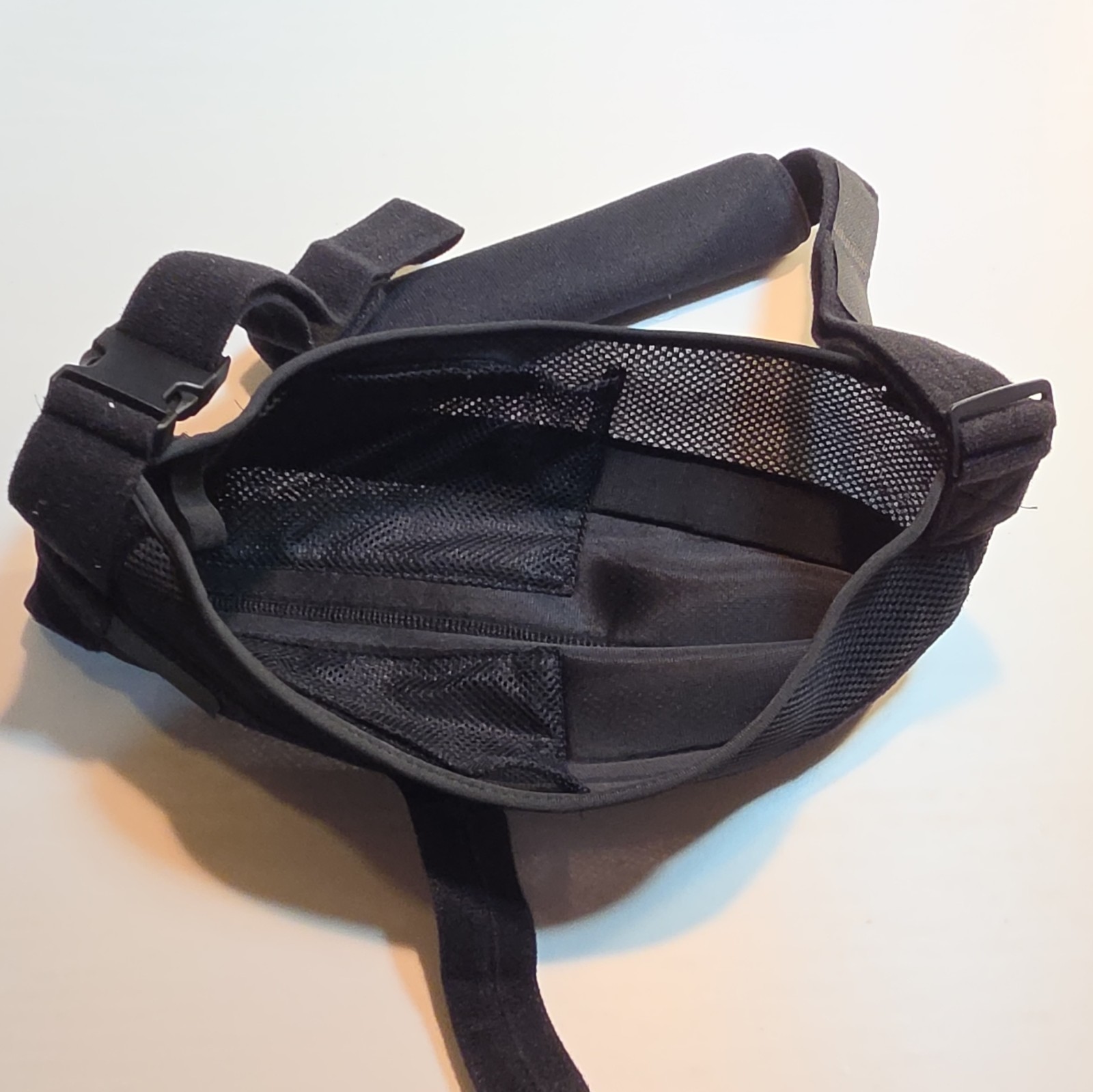 Vive Adjustable Arm & Shoulder Sling, One Size, Black Support for Immobilization