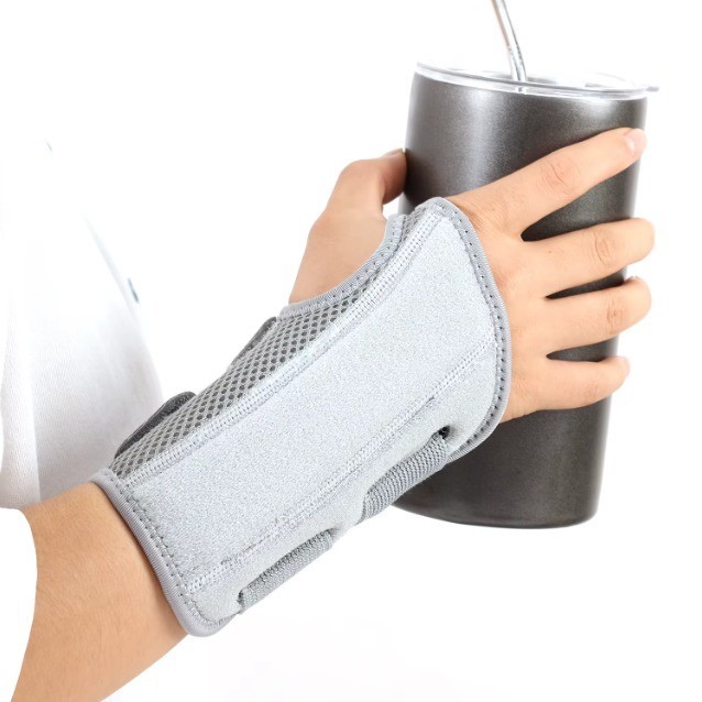NEW Wrist Brace for Carpal Tunnel – Adjustable Night Support Brace with Splints
