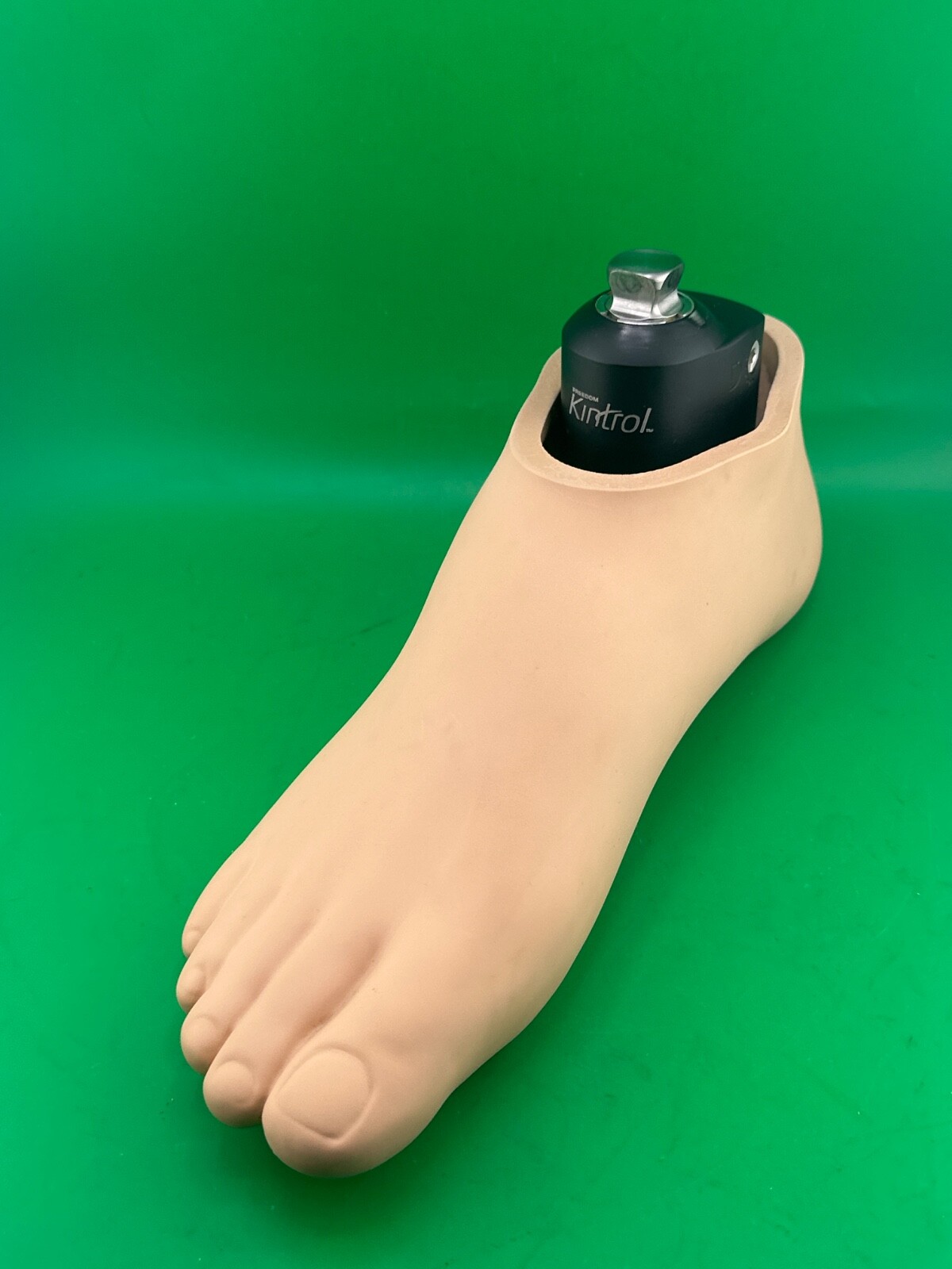 kintrol hydraulic ankle prosthetic foot Size 28 Category 3, Right shell