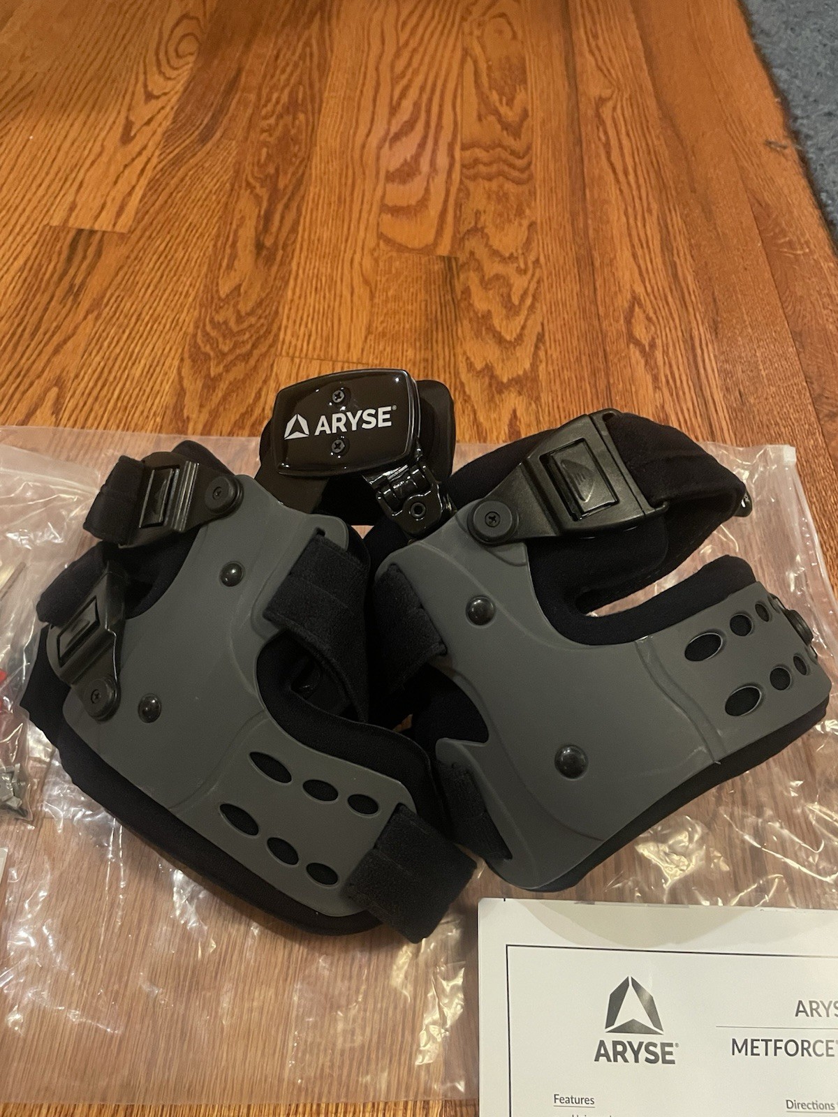 NEW – Lot Of ARYSE Ortho Appliances – Back, L and R Knee