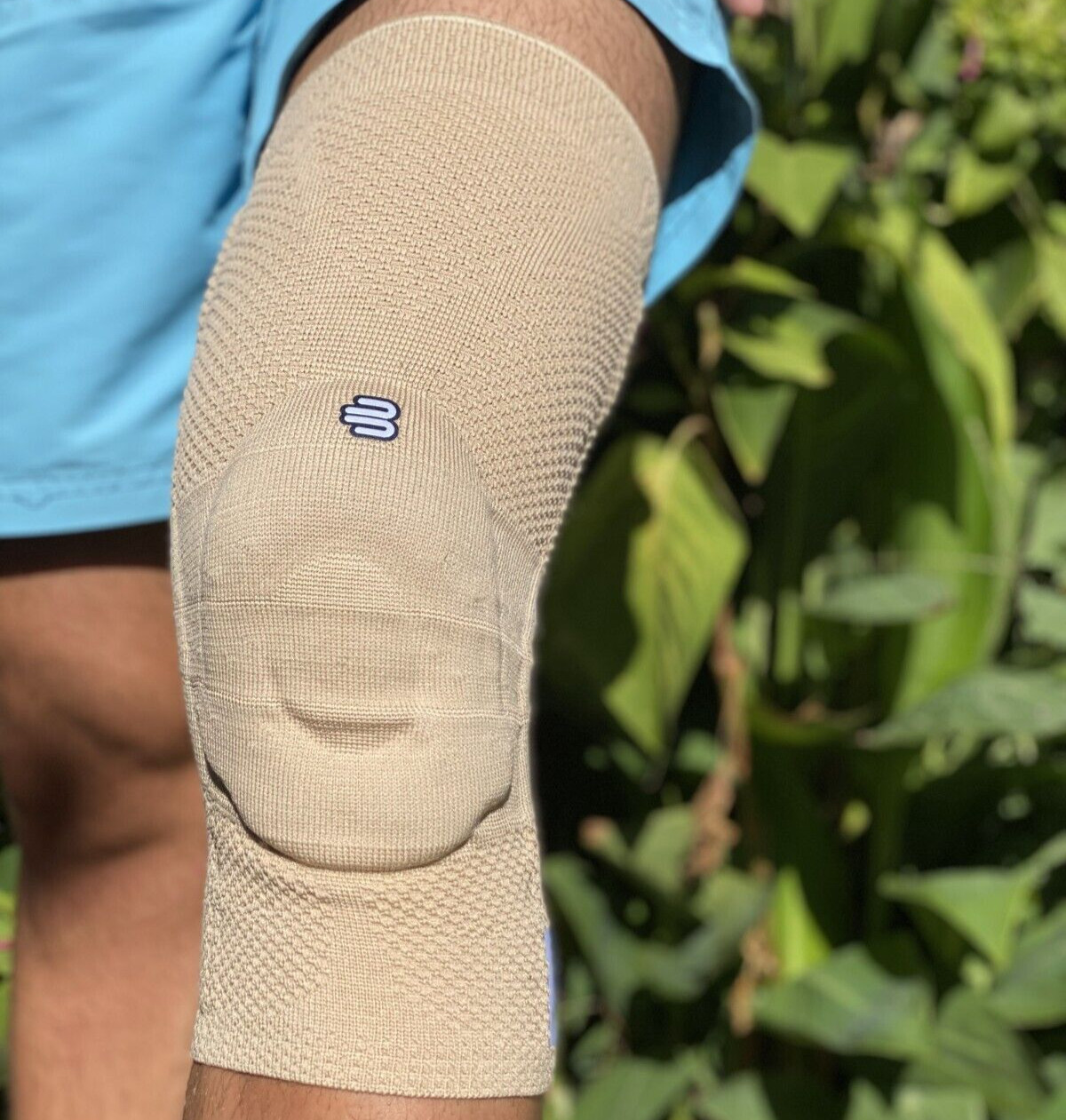 Bauerfeind GenuTrain Size 3 Knee Support Sleeve Beige Compression Knit