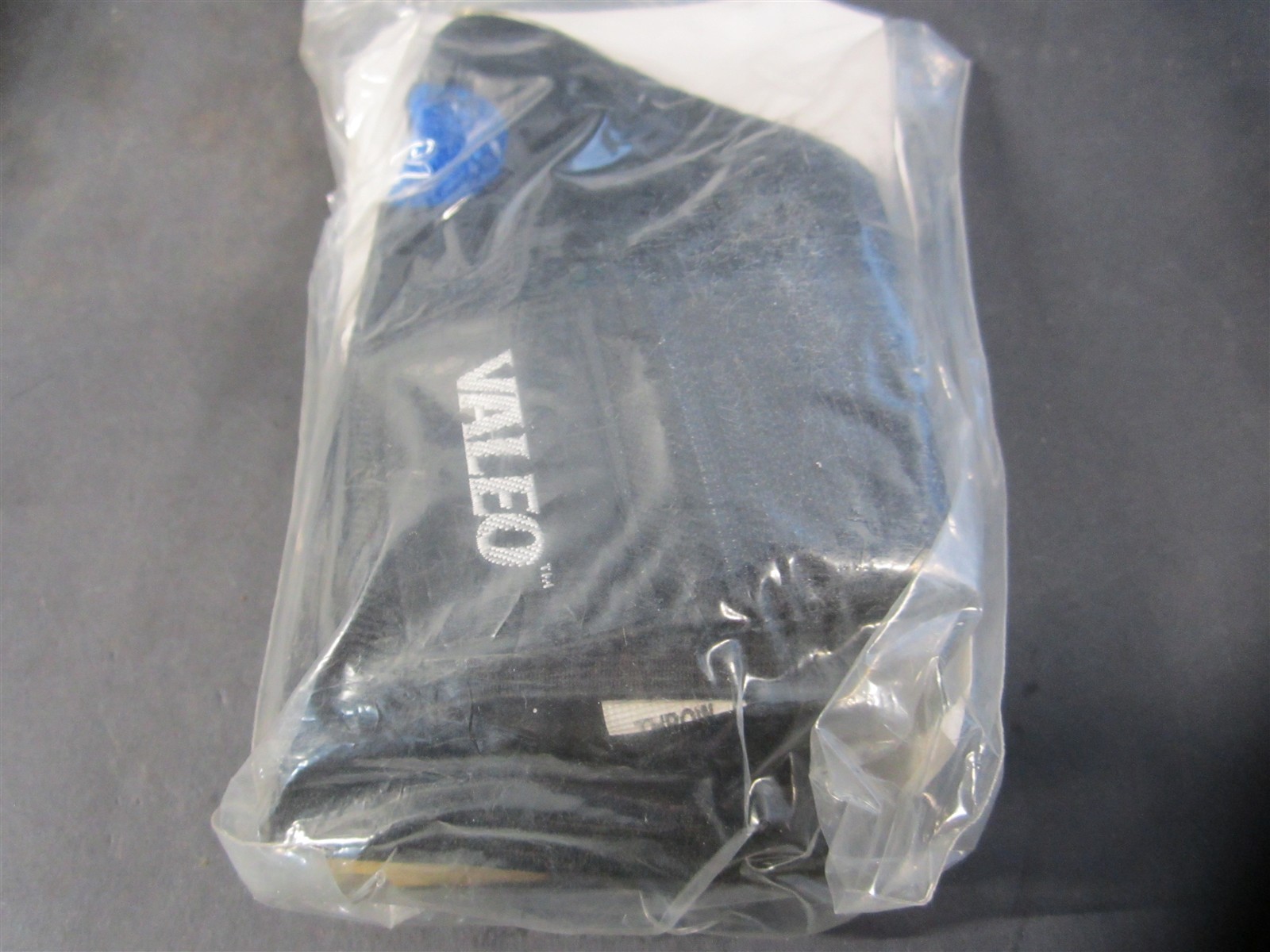 Valeo (WHD1) Size XS Ambidextrous Heavy-Duty Single Strap Wrist Support – Qty 3