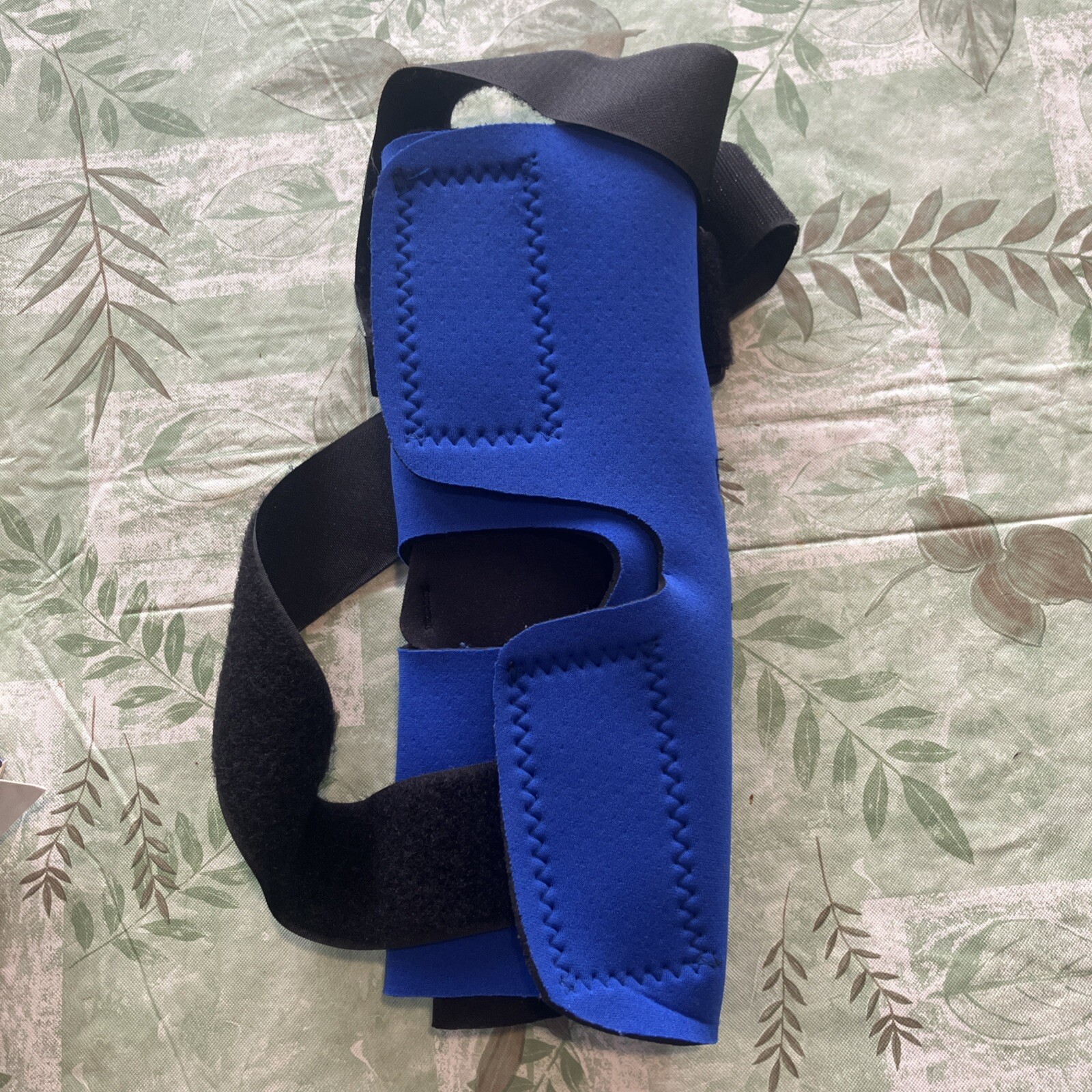 Hinged Knee Brace Stabelizer
