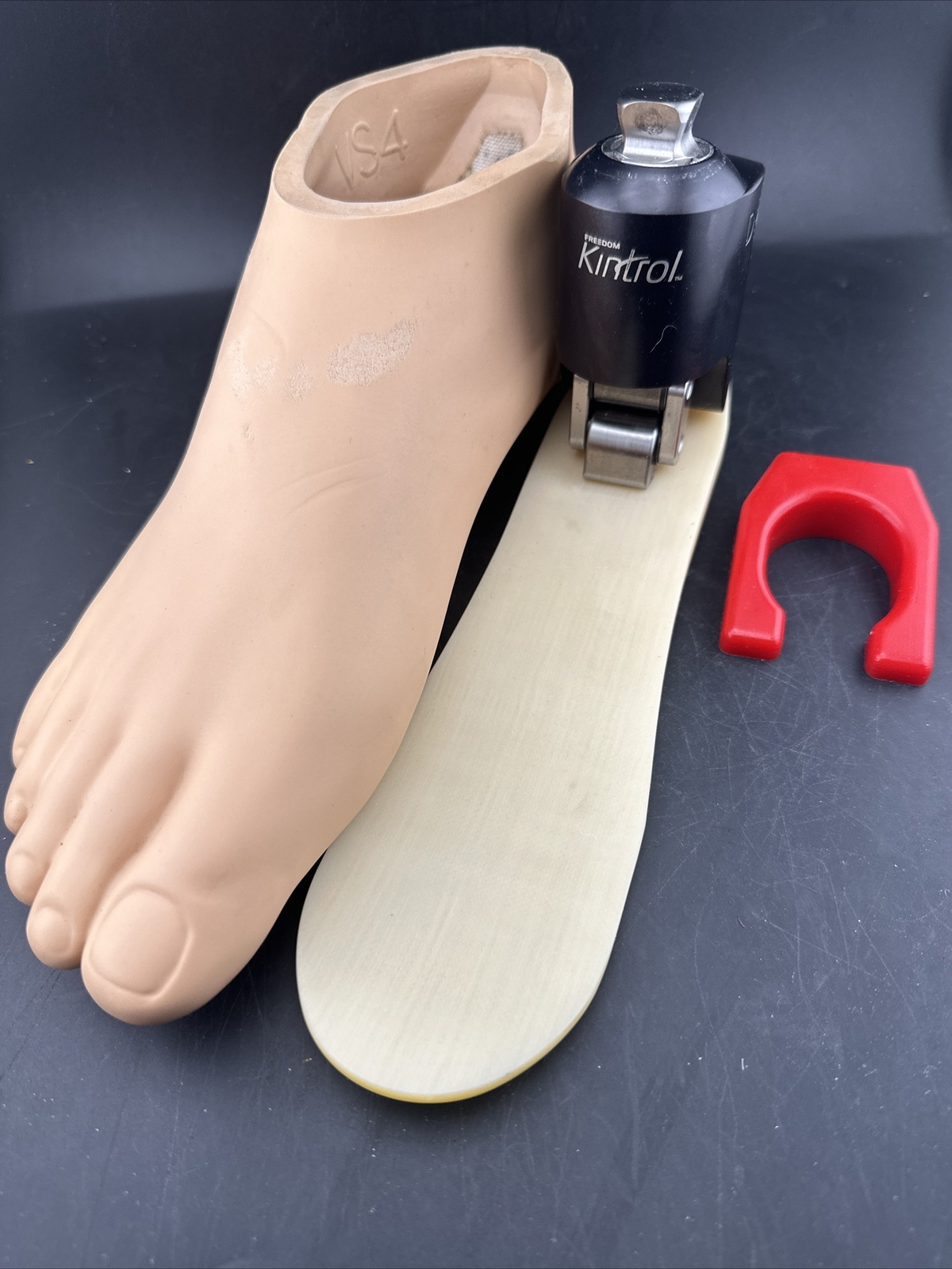 Freedom Kintrol Prosthetic Foot. Hydraulic Ankle Prosthetic Foot. Right Shell.