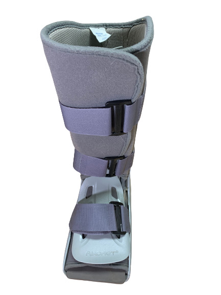 Aircast Softstrike Walking w/ Pump Boot DJO LLC – Size Medium – Air Cast Boot