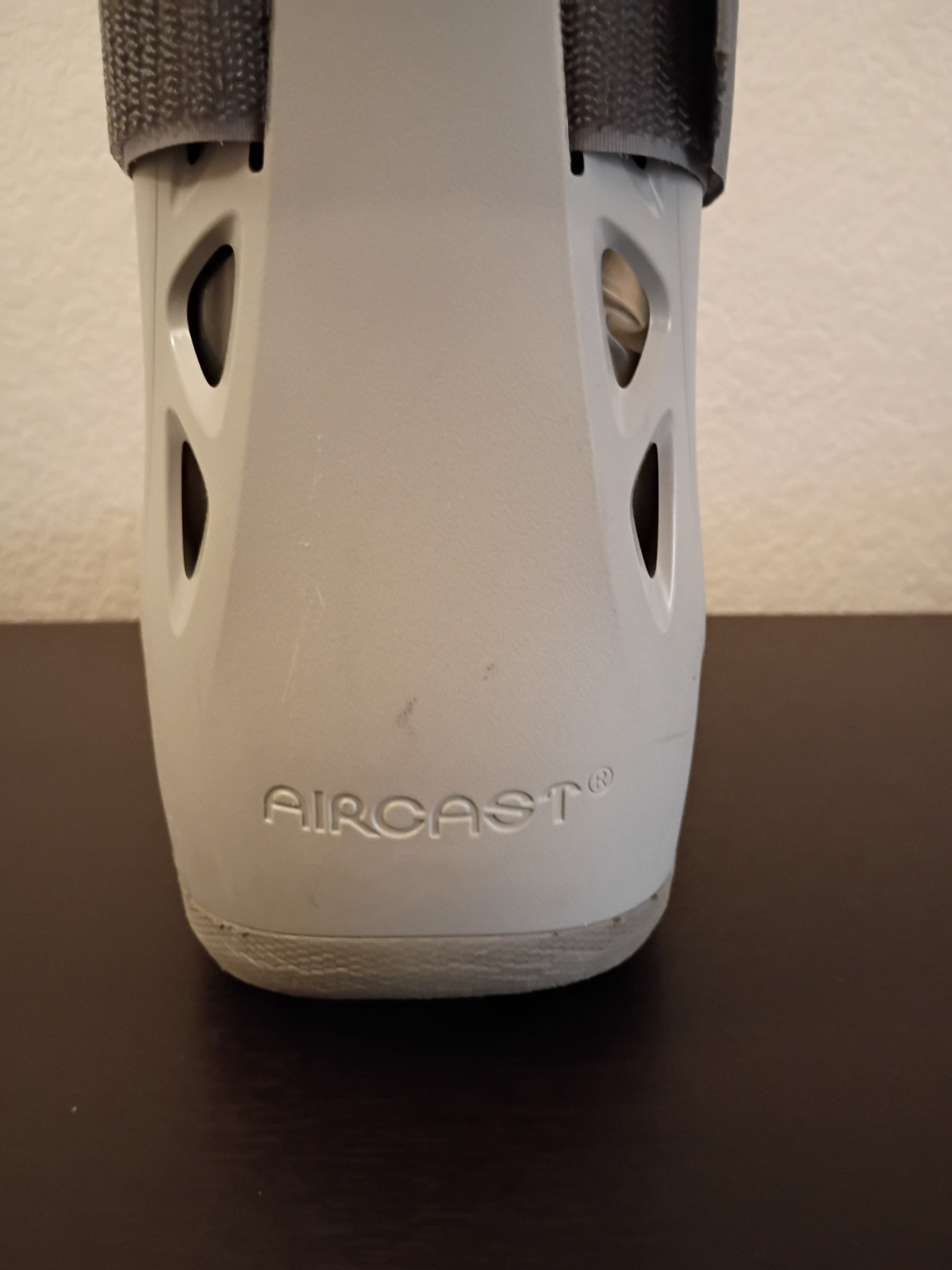 Aircast AirSelect Pneumatic Walker Boot — Size Small — Gray
