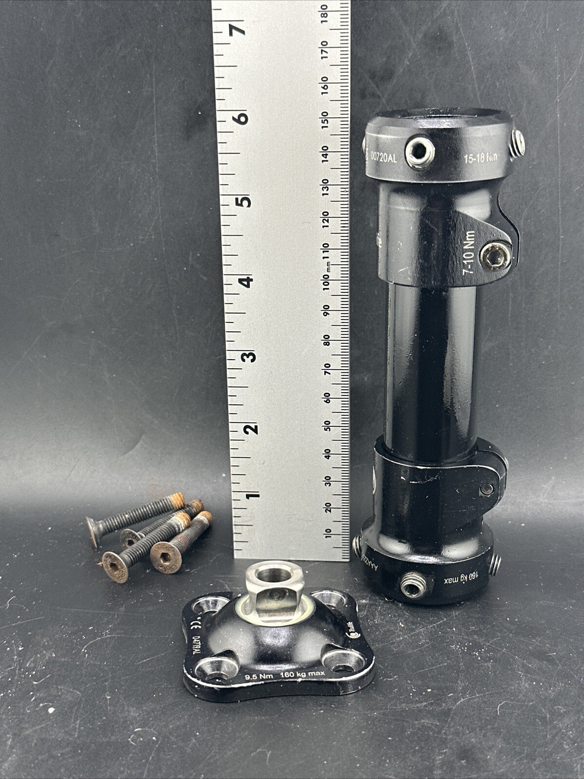 Trulife Prosthetic Components Pylon Tube Clamps. Black 30mm Parts.