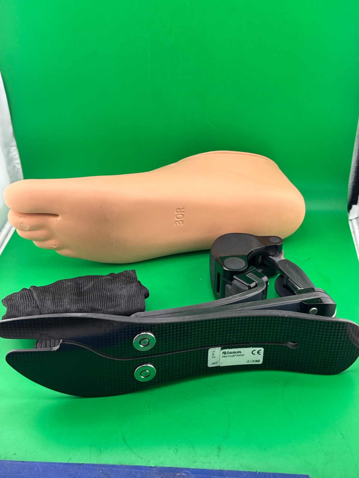 ossur pro-flex proflex pivot prosthetic foot. Category 5. Size 30. Right Foot.