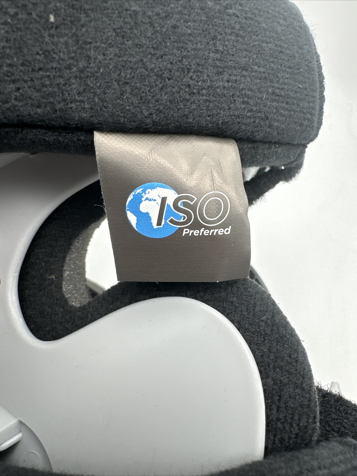 ISO Preferred Cervical Neck Collar Brace Support Univeral One Size ISO-NE368