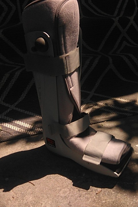 Breg Walker Genesis Full Shell ankle boot Tall Built-in Pump sz LG w/mobility