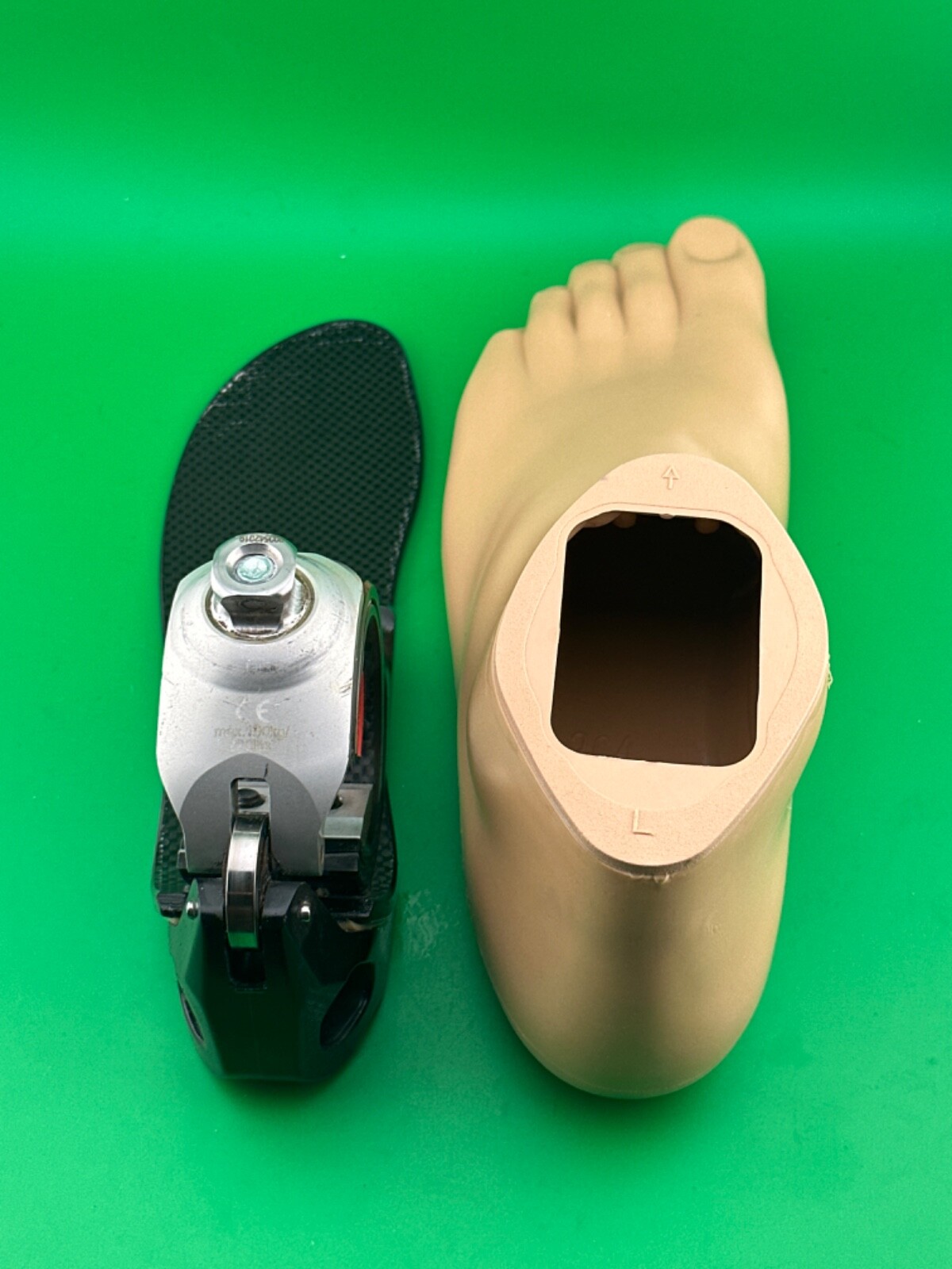 OTTOBOCK Otto Bock cwalk c-walk 1c40 prosthetic foot. Sz 28. Max wt 220 left
