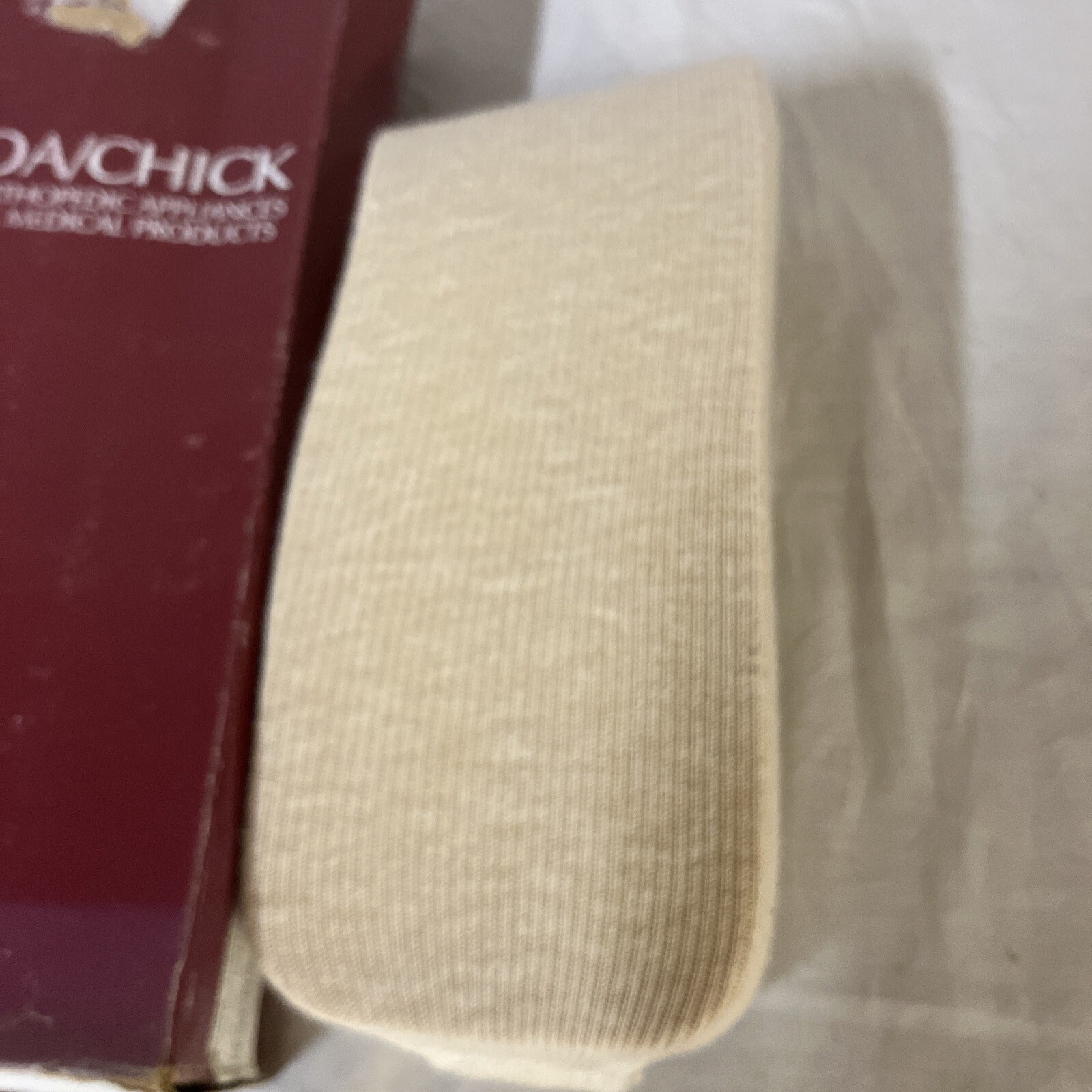 AOA CHICK Cervical Collar Medium Density Foam Brace Medium NIOB Free Shipping!