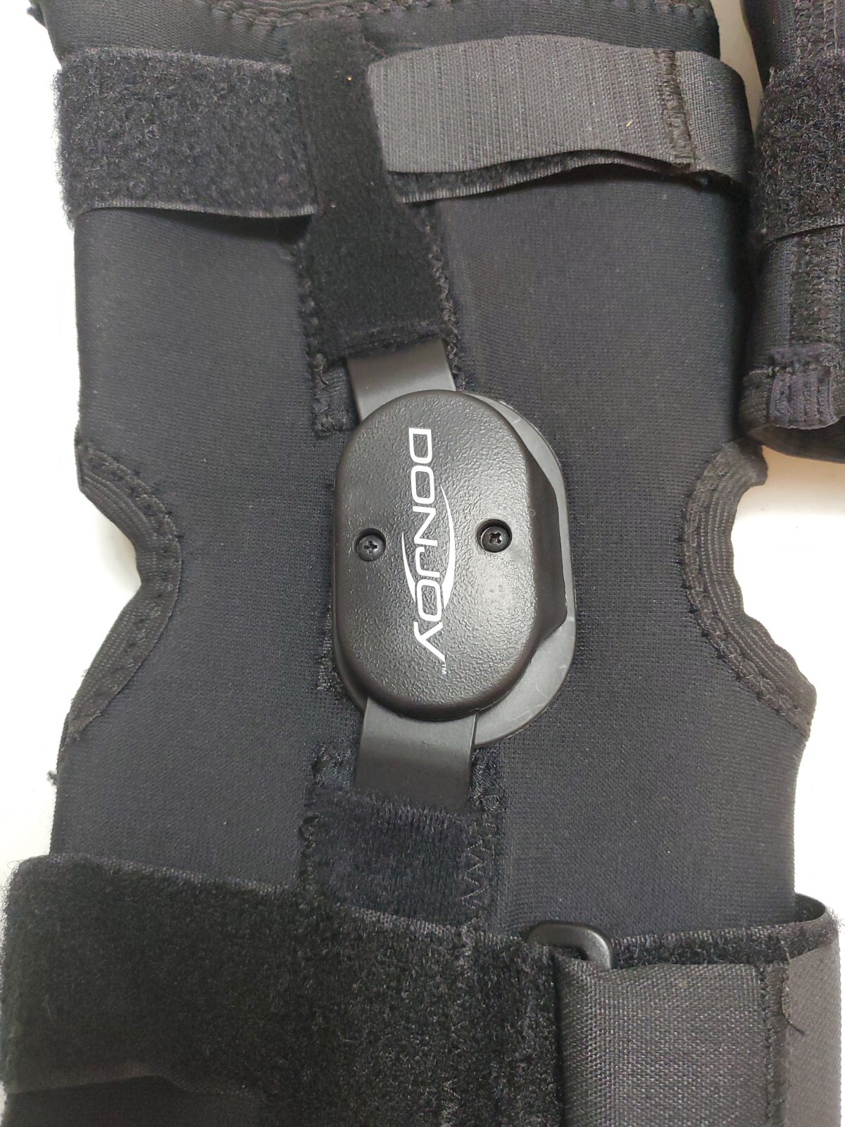 DonJoy Hinged Knee Brace Drytex Sleeve Small Lot 2