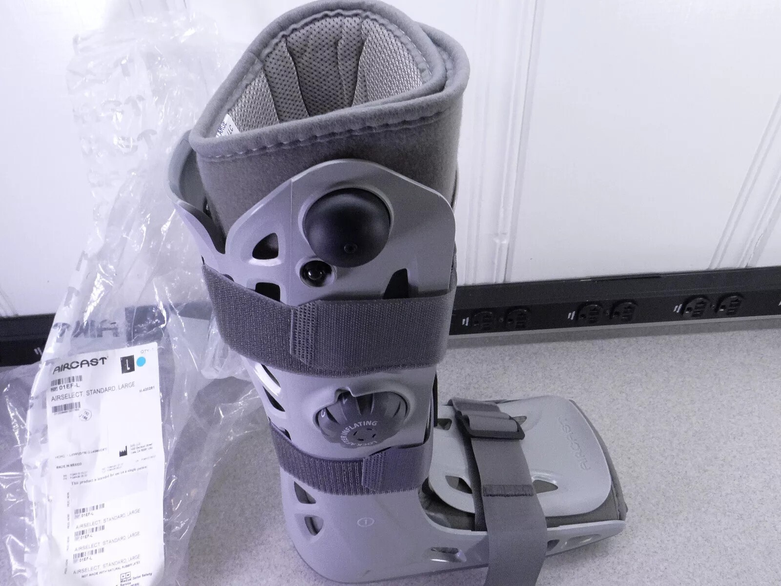 Large DJO Aircast Air Select walker brace walking boot standard – MINT