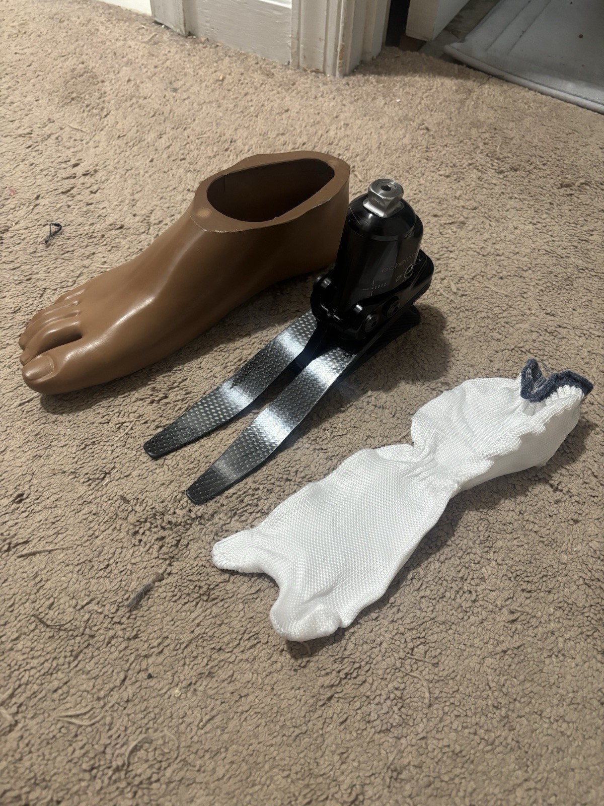Endolite Blatchford Echelon Prosthetic Right Foot Size 27 / Cat 4 Carbon Fiber