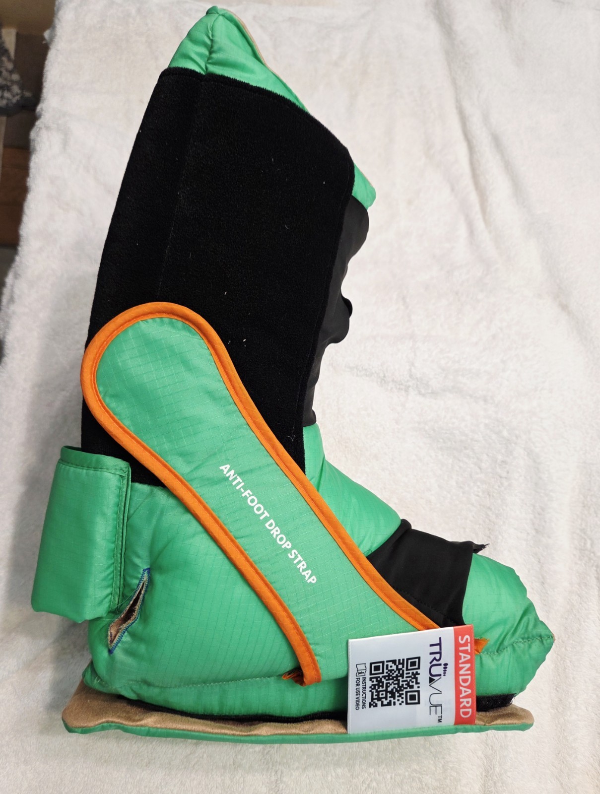 TruVue Heel Protector Boot Standard Size Green Foot Drop Strap with Wedge.