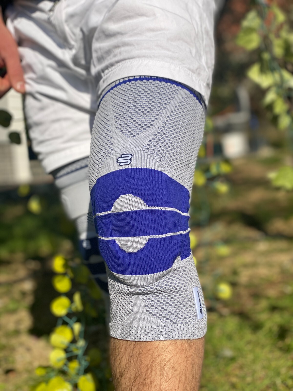 Bauerfeind GenuTrain Size 2 Knee Joint Brace Patella Support Meniscus Hinge