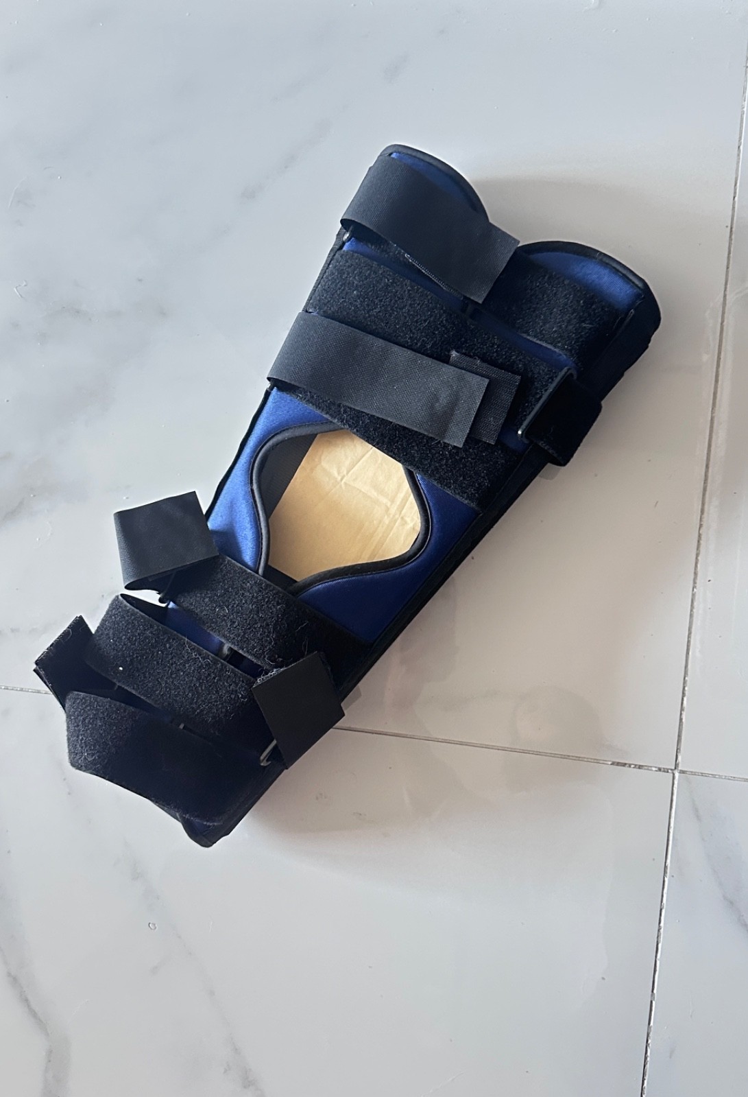 DonJoy Knee Brace Size SMALL, Blue Neoprene Sleeve