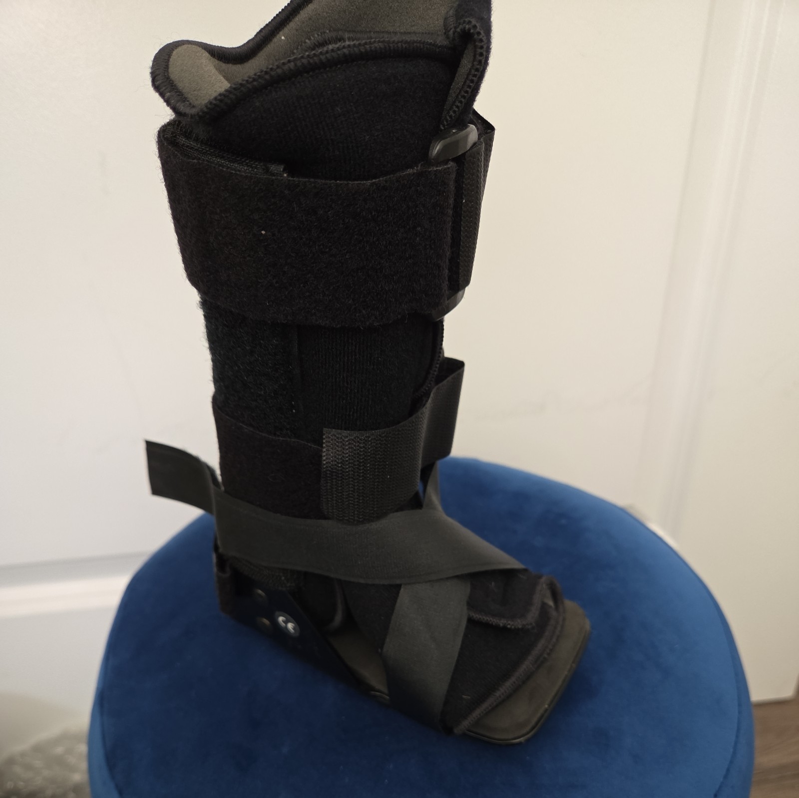 Breg Wee Walker Pediatric Size S Black Adjustable Straps