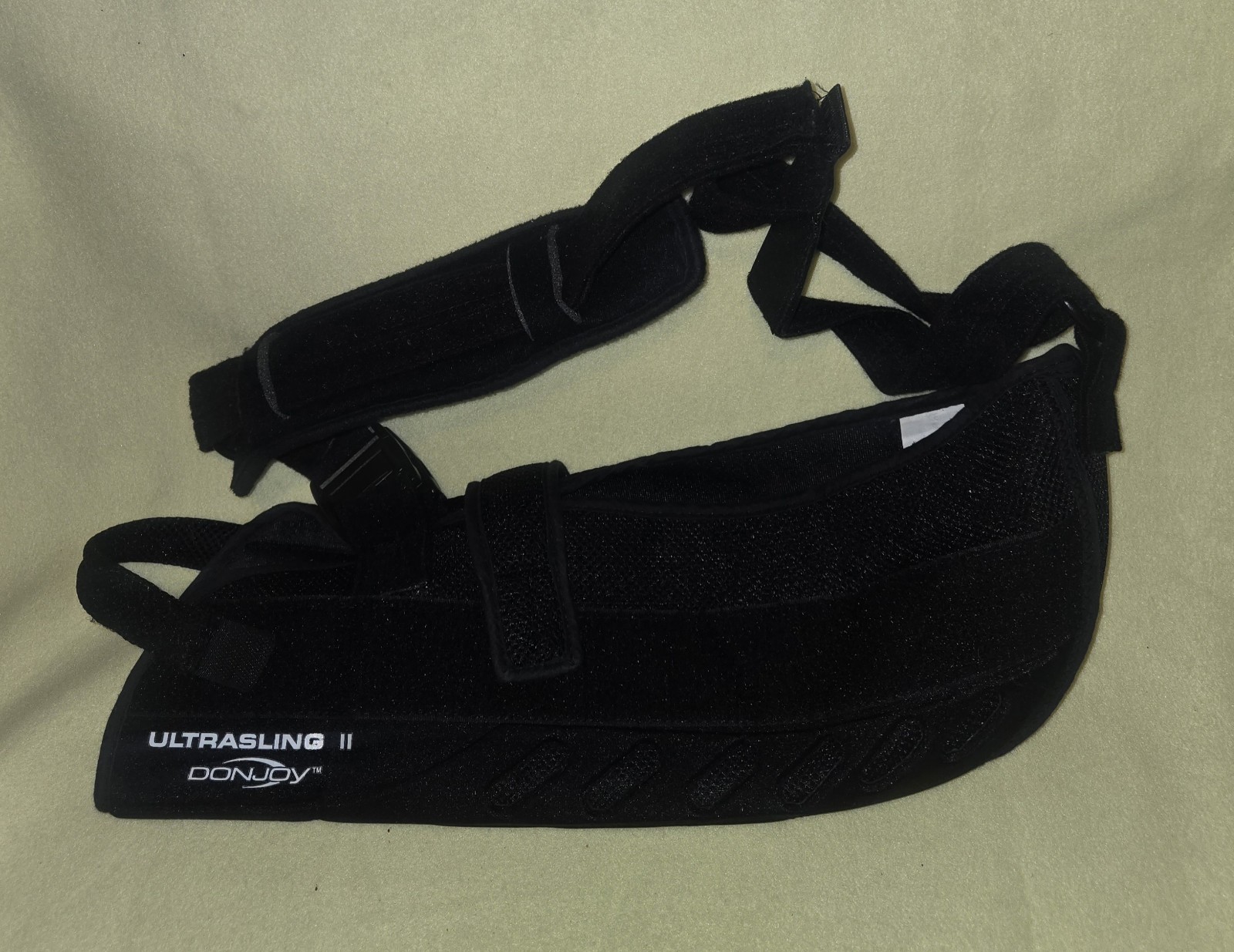 Donjoy Ultrasling III Shoulder Rotor Cuff Support Arm Sling Black Large Pillow
