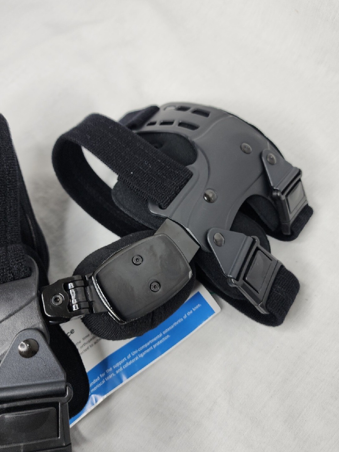 KOA KNEE BRACE by ISO Preferred ISO-KN207x UNI Right and Knee Sleeve Black