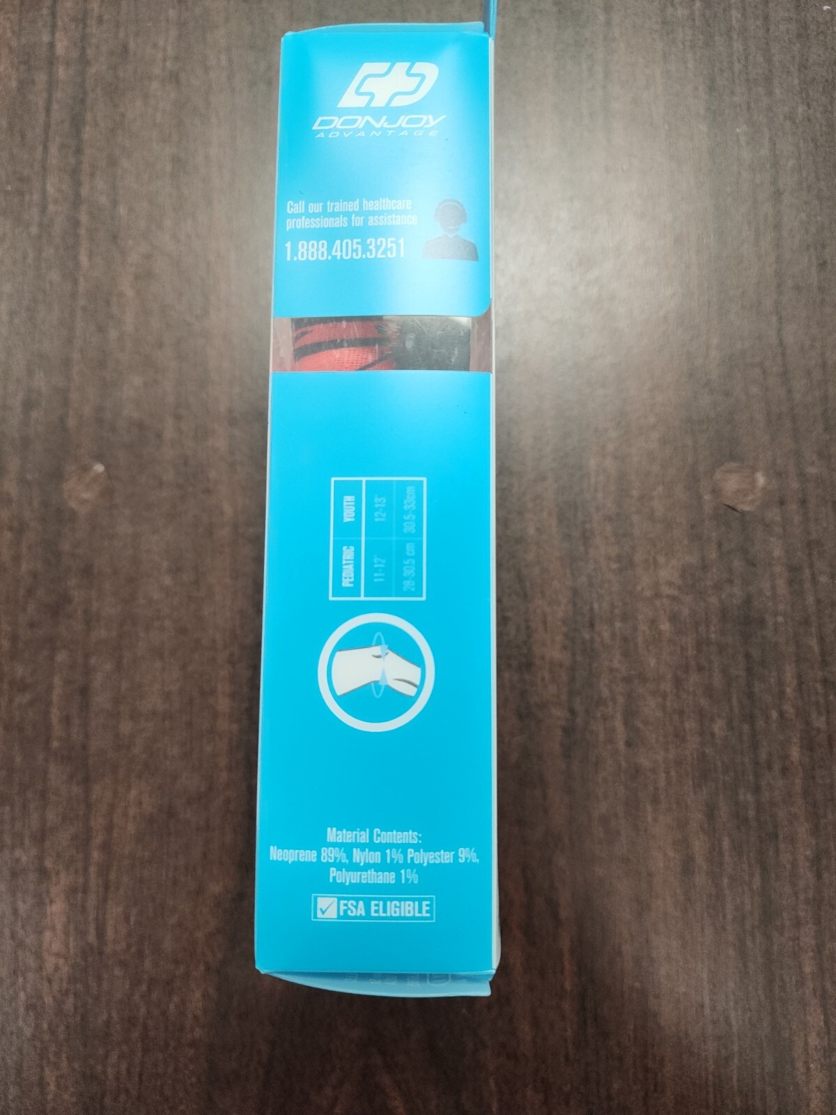 DonJoy Advantage Kids Neoprene Knee Sleeve With Patella Donut New in box