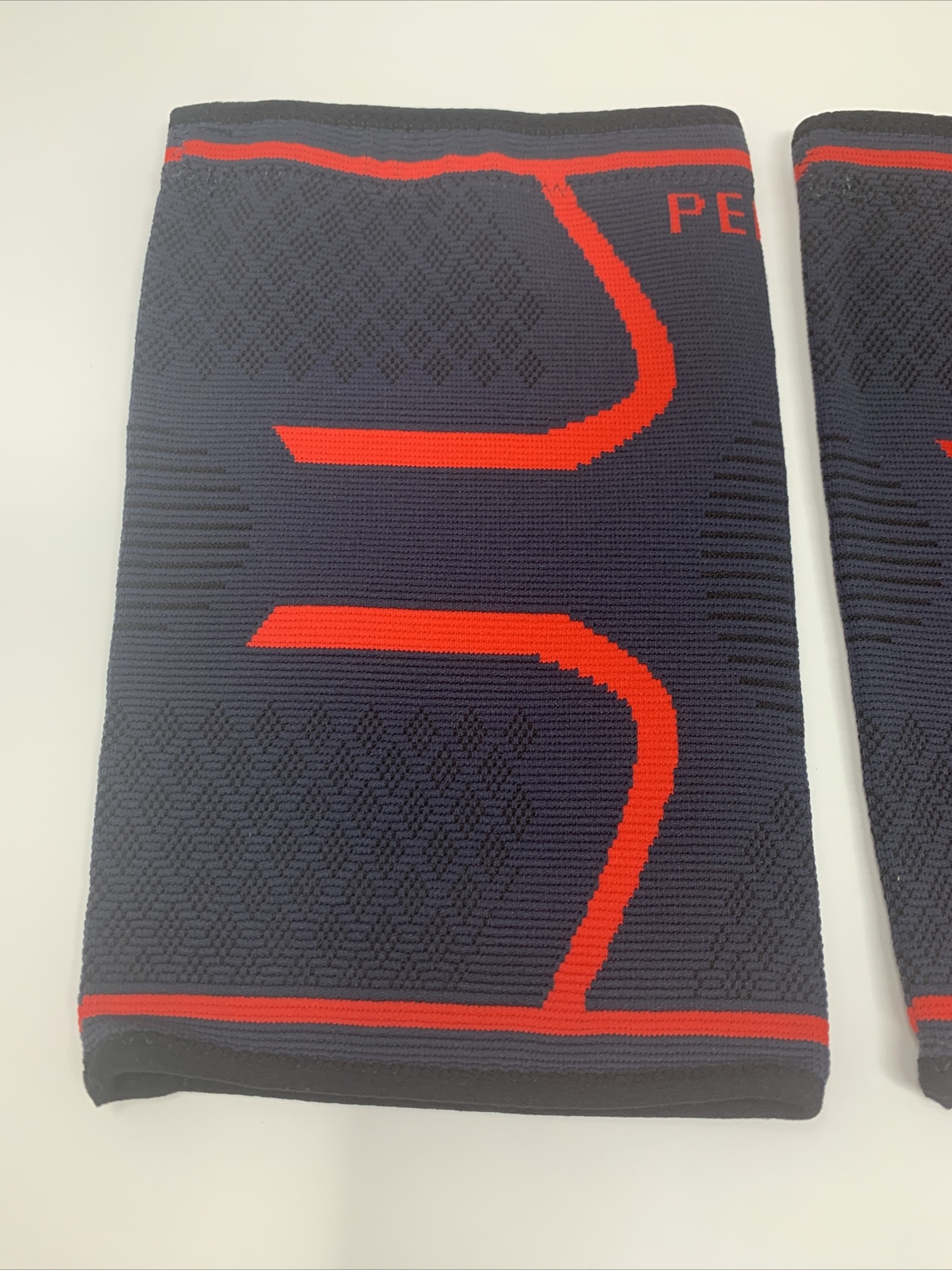 Knee Brace Compression Sleeve Support Sports Workout Running Large 1 Pair