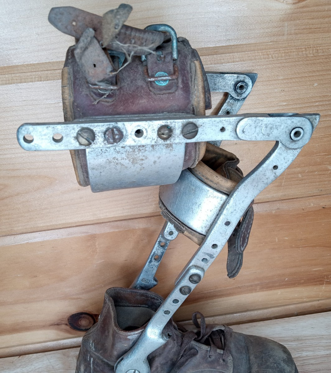 Vintage Child Leg Brace Orthopedic Shoe Metal Leather Polio Knee Support Rare